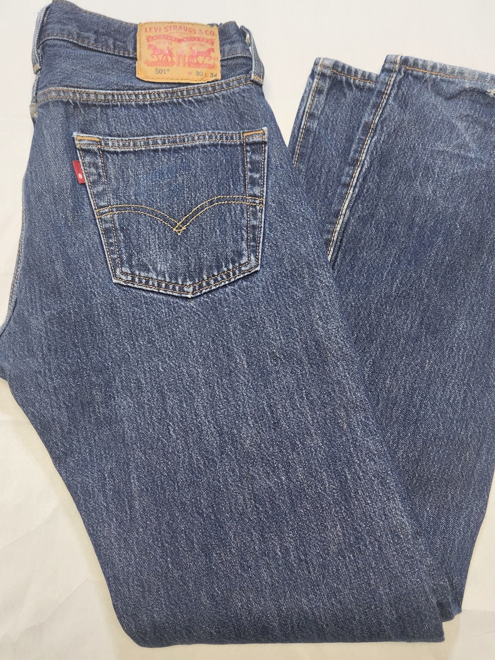 Levi’s 501 Men’s Jeans 30x34 Button Fly Classic Straight Fit Cotton Distressed